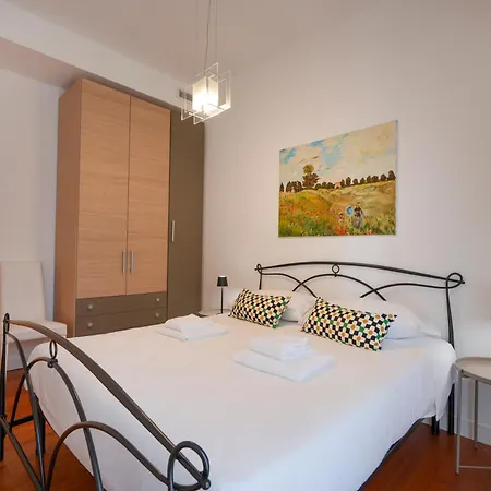 Guesthost - Gli Aquiloni - Steps From The Station *