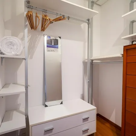 Guesthost - Gli Aquiloni - Steps From The Station Apartamento