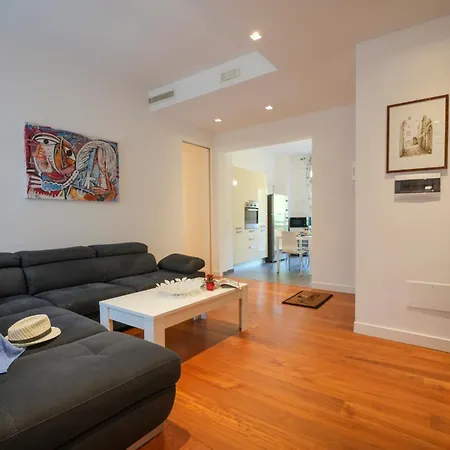 Apartamento Guesthost - Gli Aquiloni - Steps From The Station *