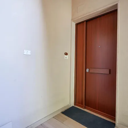 Guesthost - Gli Aquiloni - Steps From The Station Apartamento