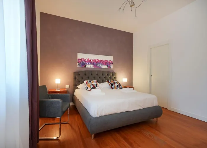 Apartment Guesthost - Gli Aquiloni - Steps From The Station Bari